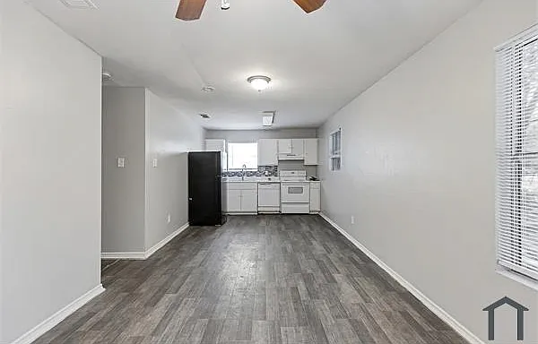 3 bed, 900 sqft, $1,250 — Photo 4