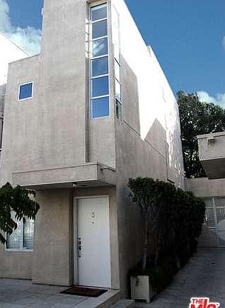 2nd image of 3944 Kentucky Dr APT 3