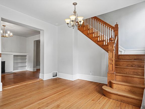 5th image of 313 2nd St NW