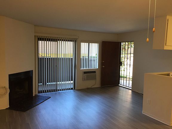 4th image of 5245 Wood St APT C