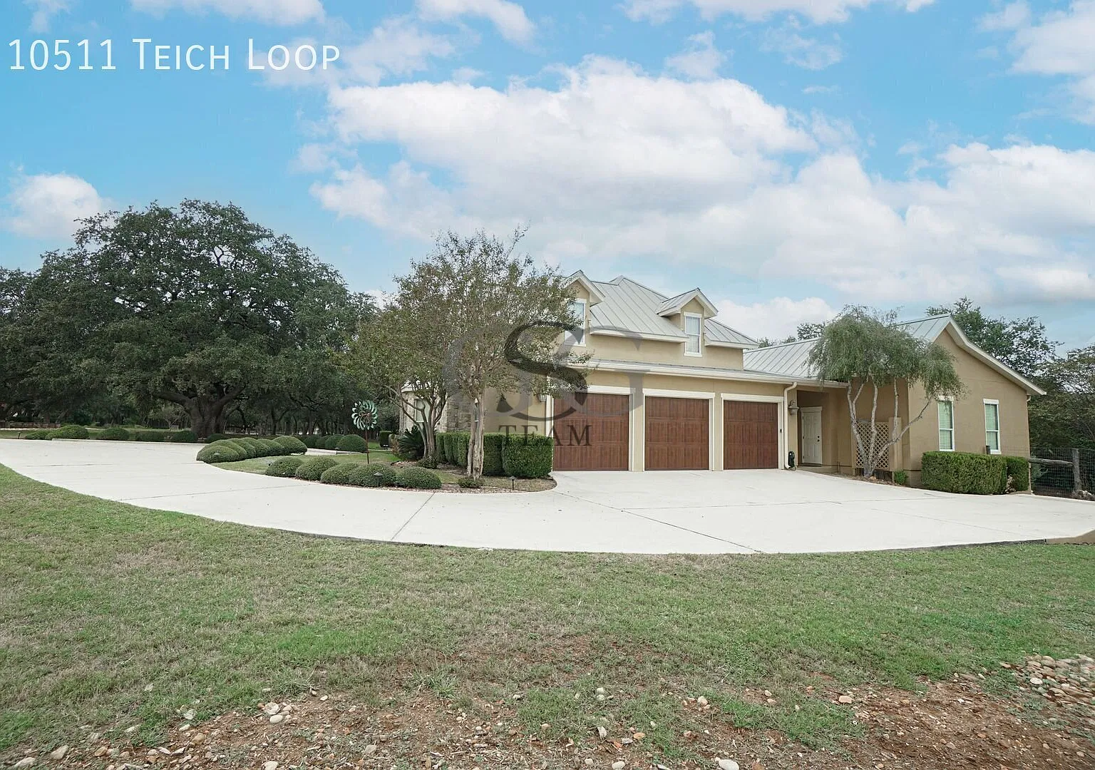 Hill Country living with gated privacy in Rockwall Ranch. — Photo 4