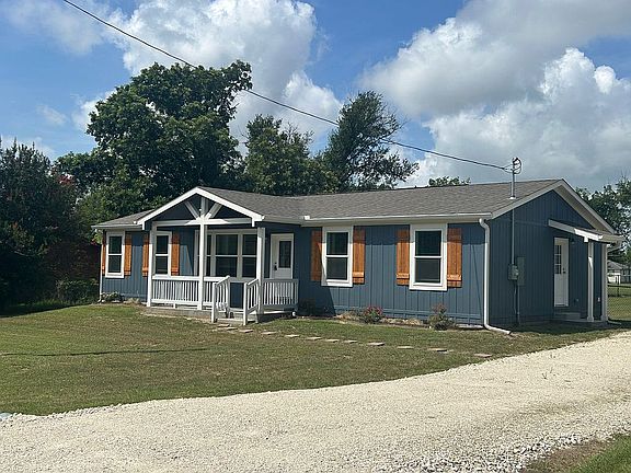 2nd image of 1206 Karen Ln