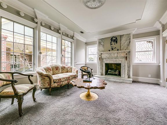 4th image of 1035 N Winnetka Ave