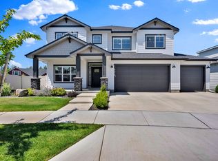 6979 N Delon Ct, Coeur D Alene, ID 83815