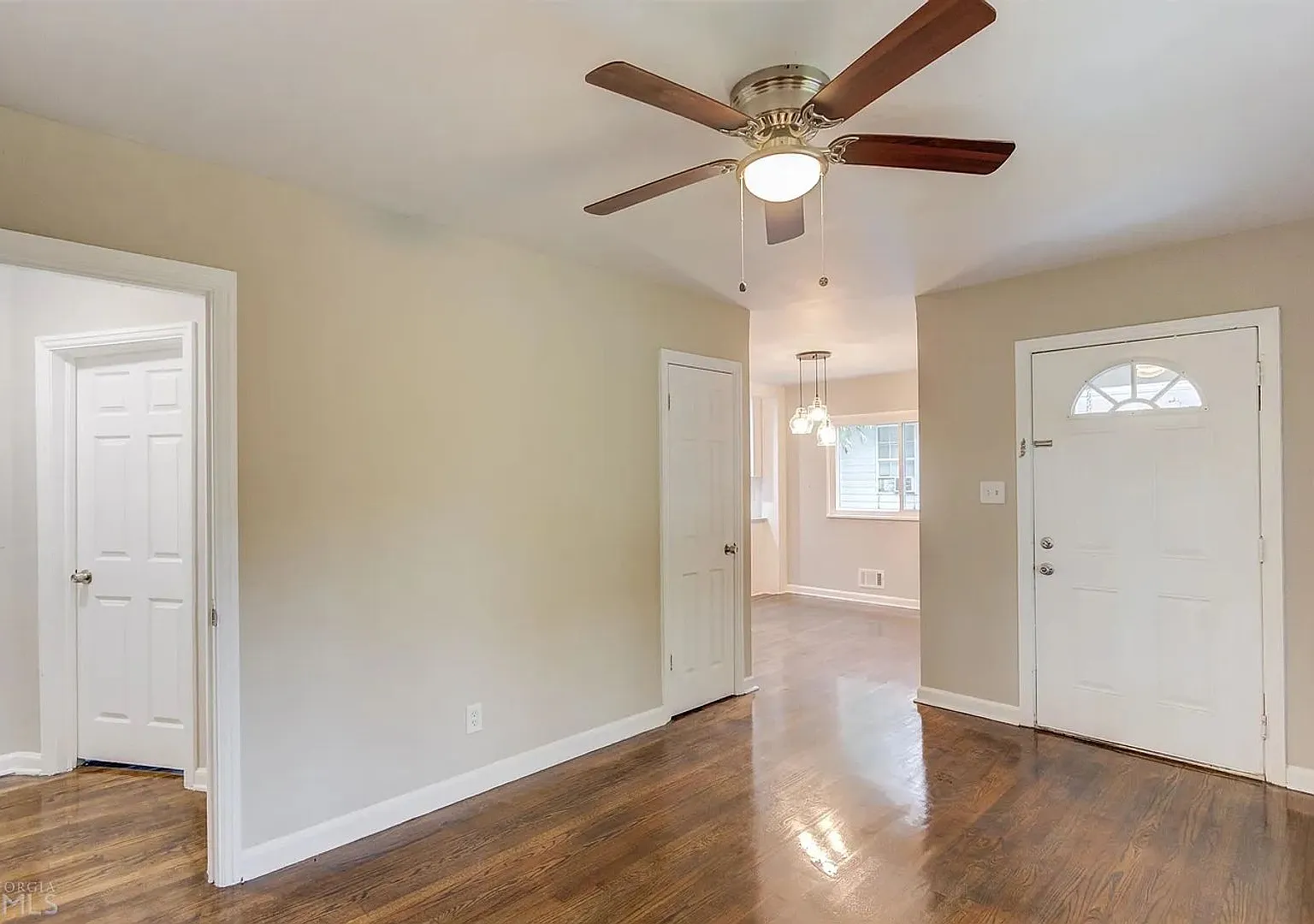 Room in 3 Bedroom Home at Oldknow Dr NW — Photo 4