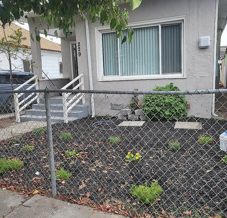 1st image of 229 Bissell Ave