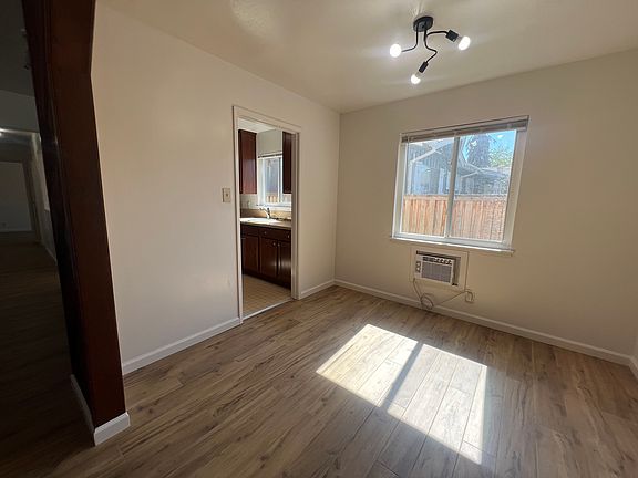3rd image of 115 Saunders Dr