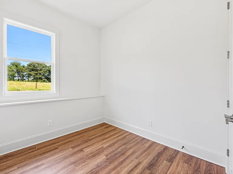 2540 Penninger Cir — Photo 4