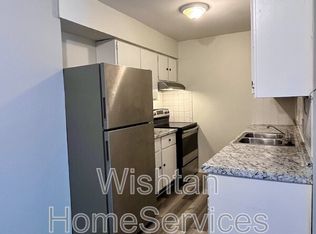 202 Charleston Blvd #6, Macomb, IL 61455