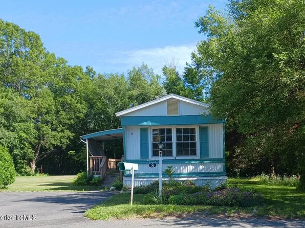8 Cherokee Dr, North Adams, MA 01247