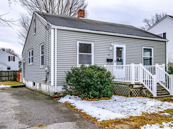 90 Bonnybriar Road, South Portland, ME 04106