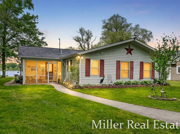 2801 Lower Lake Rd, Hastings, MI 49058