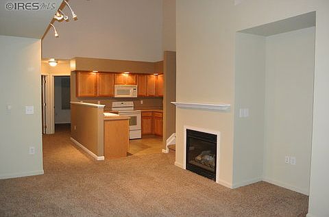 3rd image of 110 Lucca Dr