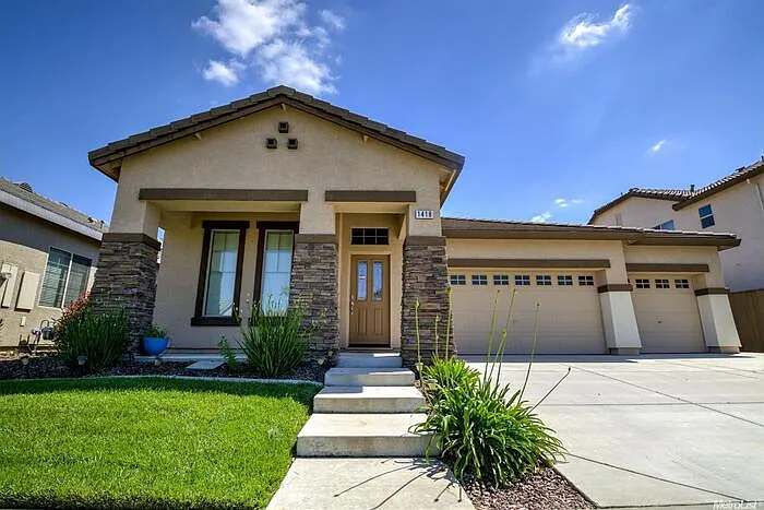 1418 La Guardia Cir photo 1