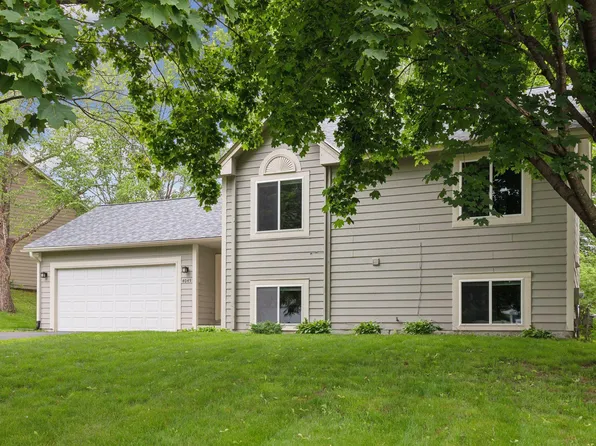 4045 Pennsylvania Ave, Eagan, MN 55123