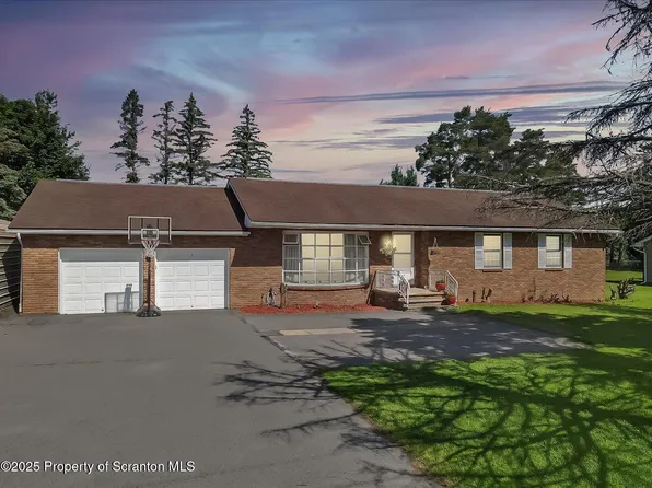 917 Bernard Ave, Clarks Summit, PA 18411