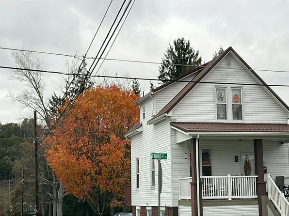 1509 4th St, Natrona Heights, PA 15065