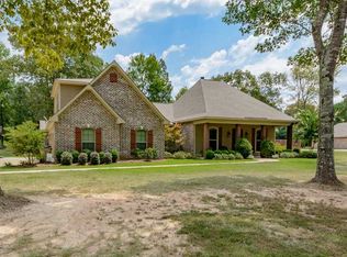 943 Crouch Rd, Benton, LA 71006