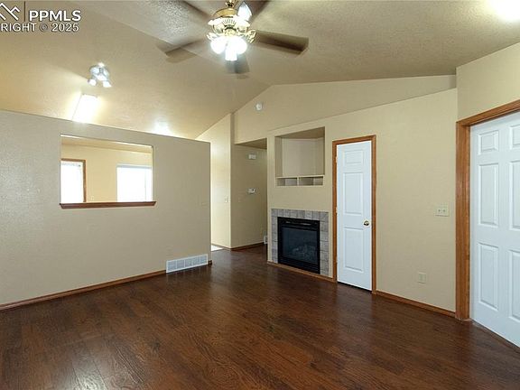3rd image of 1882 Sage Grouse Ln