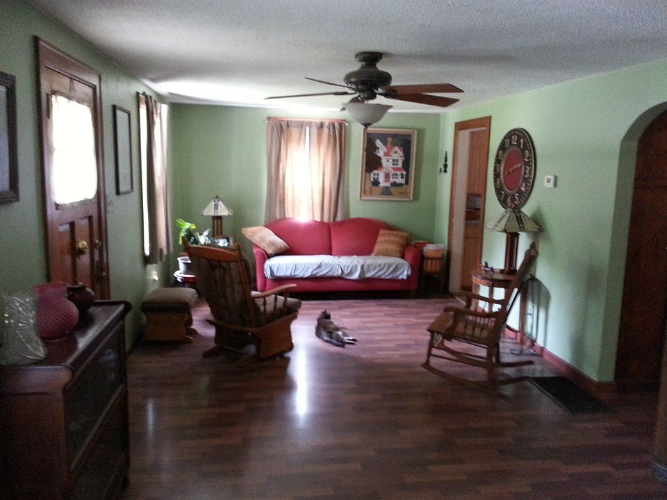 2nd image of 257 N River Rd