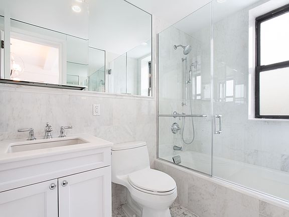 4th image of 41 W 72nd St APT 14G