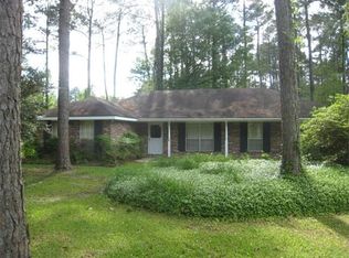 121 Honeysuckle Dr, Covington, LA 70433