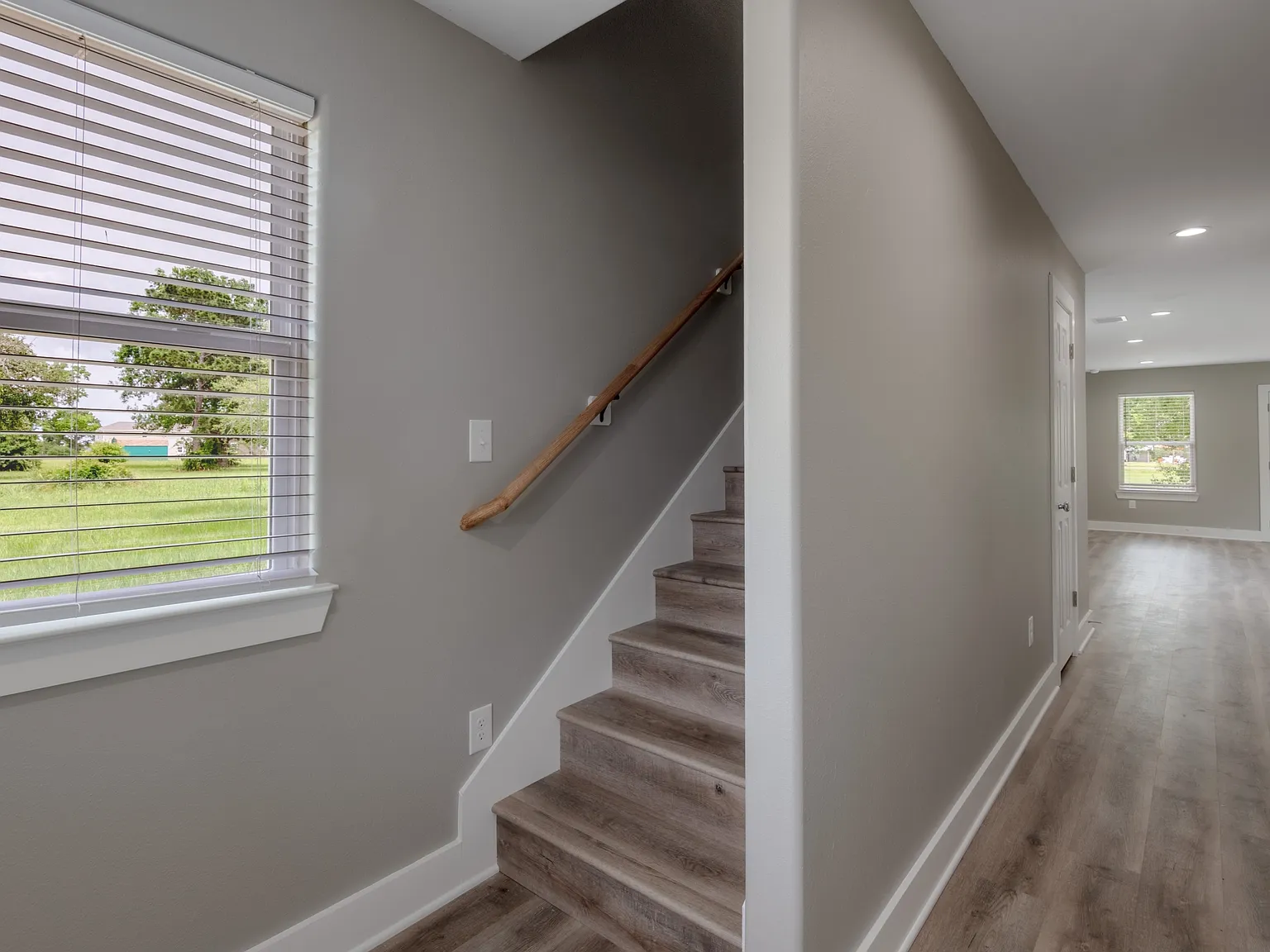 140 North Shady Oaks Drive - 1 — Photo 2