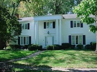 18868 Canyon Rd, Fairview Park, OH 44126