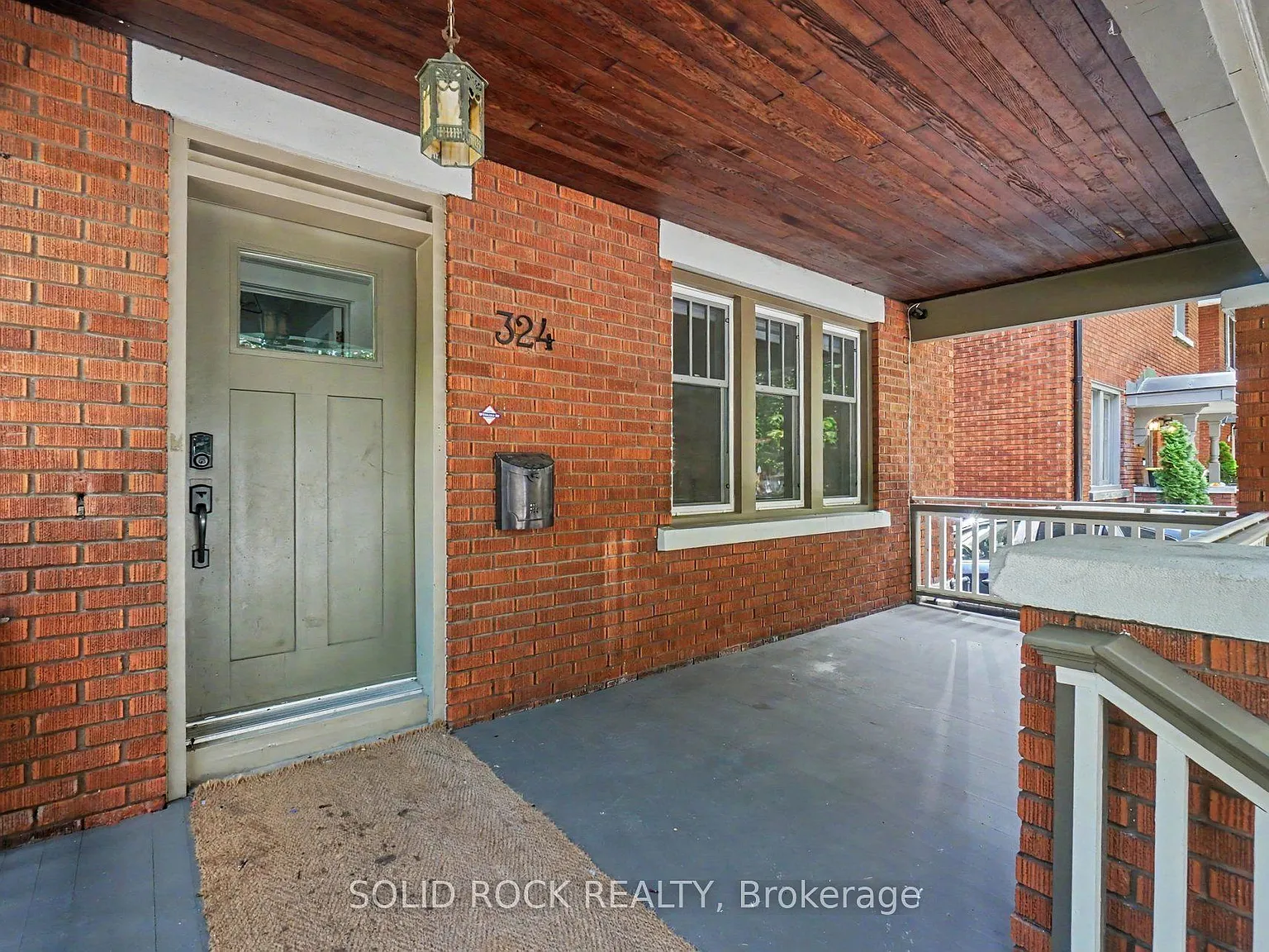 4 bed, $6,000 — Photo 2