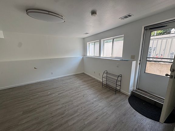 3rd image of 15 Chesterfield Ln #1