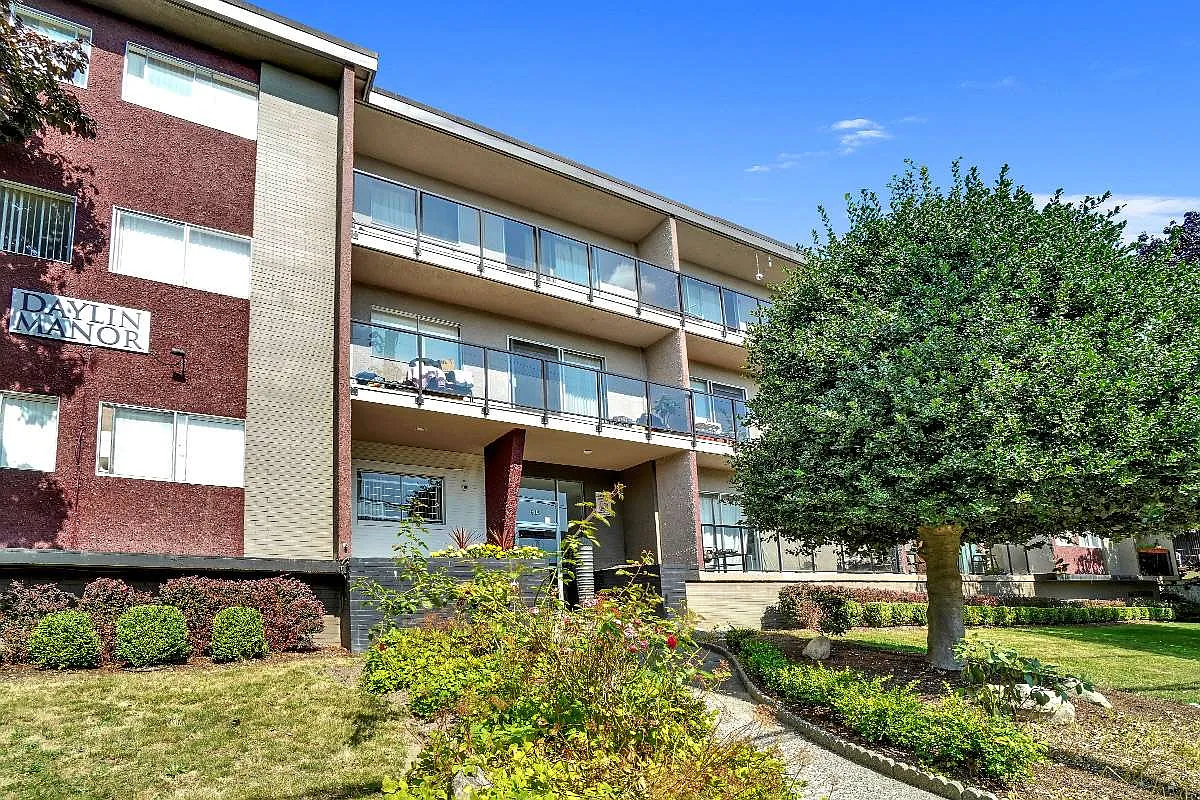 Daylin Manor Apartments — Photo 1