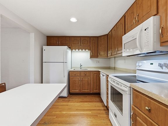 4th image of 3 Spruce St