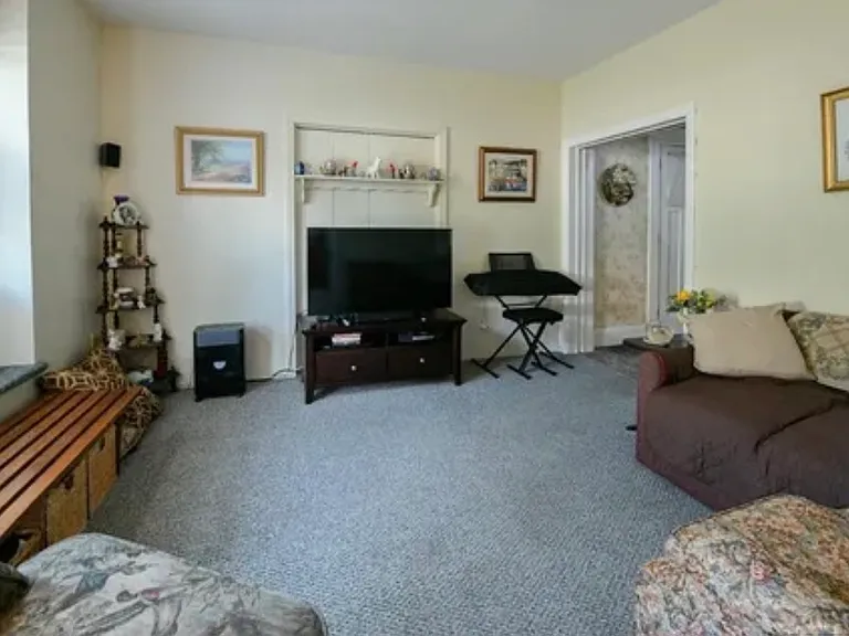 1544 Stanley St — Photo 12