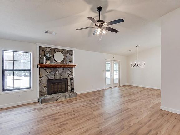 5th image of 222 Ryan Rd