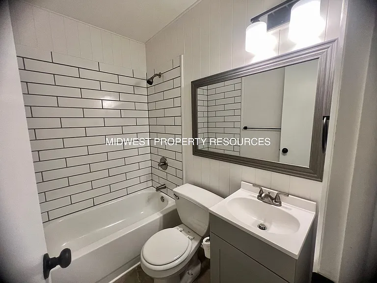 10607 E 78th Ter — Photo 7