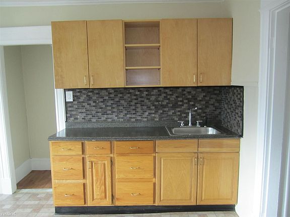 14 Parshley 1st fl Kitchen