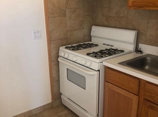 35 Utterby Rd, Malverne, NY 11565