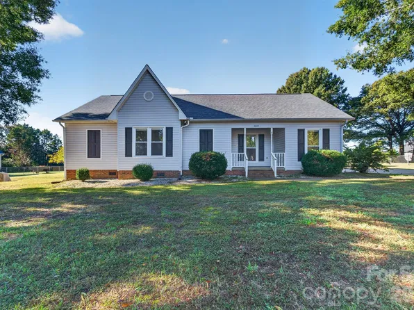 2035 Cardinal Hill Dr, Rock Hill, SC 29732