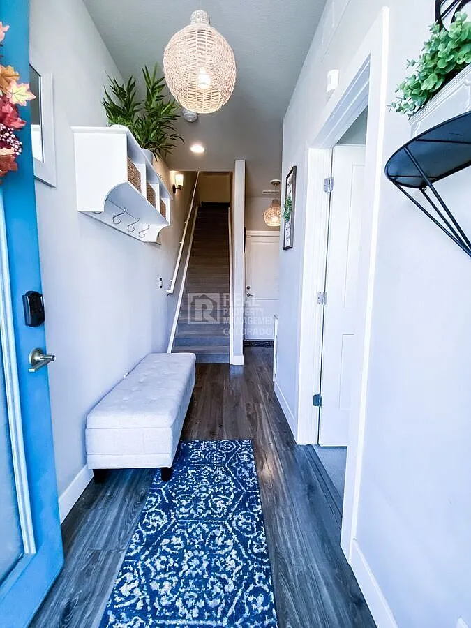 Downtown Denver/Santa Fe Art District | 3BR/3.5BA Townhome | Rooftop Deck with City Skyline & Mou... — Photo 4