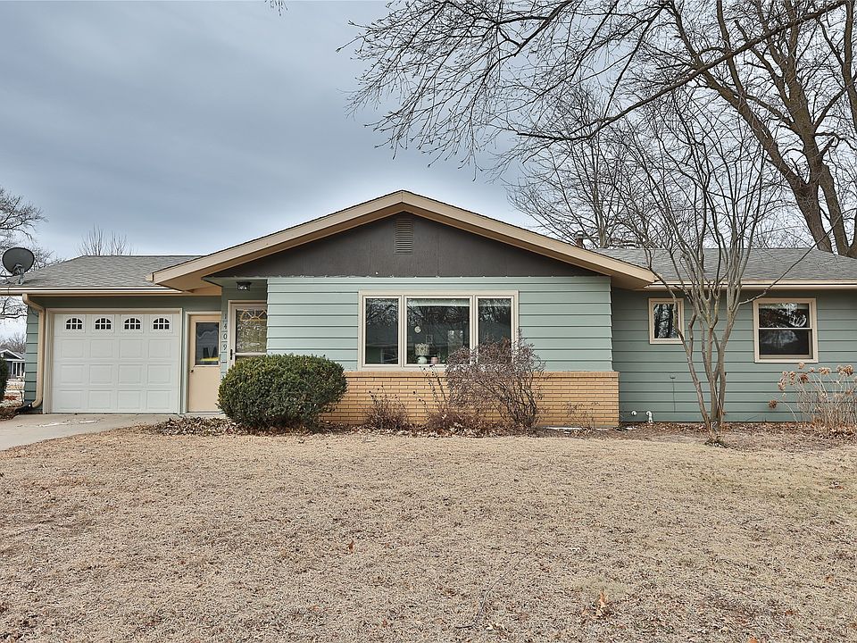 1st image of 1409 Country Club Dr