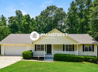 714 Grove Pointe Cir, Locust Grove, GA 30248