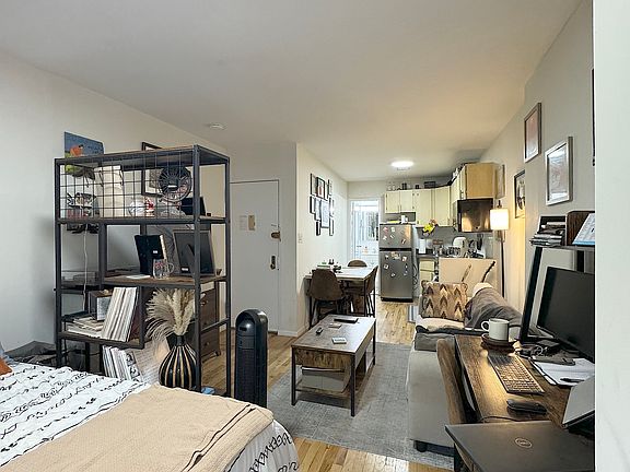 5th image of 259 W 19th St APT 2NW