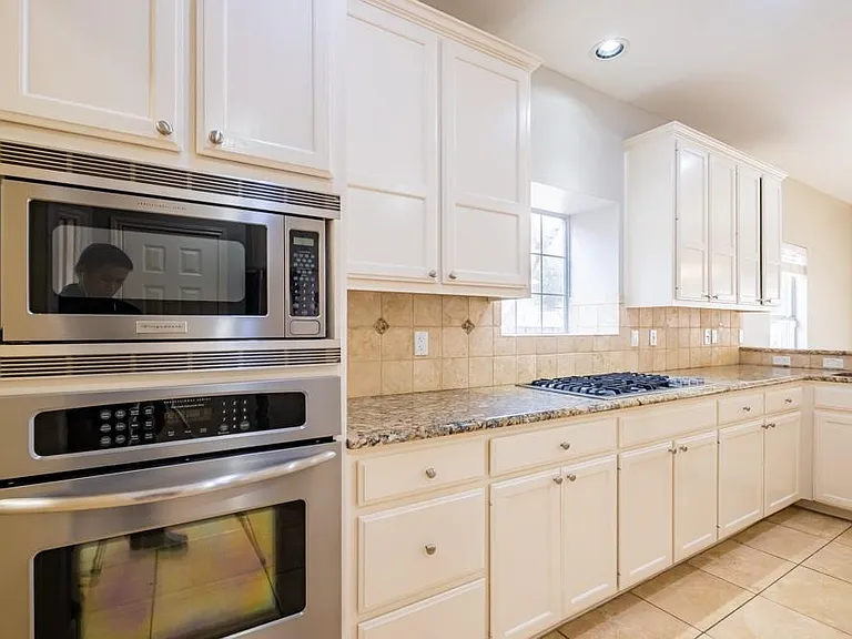 9202 Amanda Dr — Photo 13