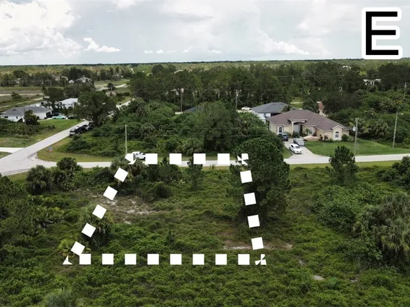 752 Gallo Ave S, Lehigh Acres, FL 33974