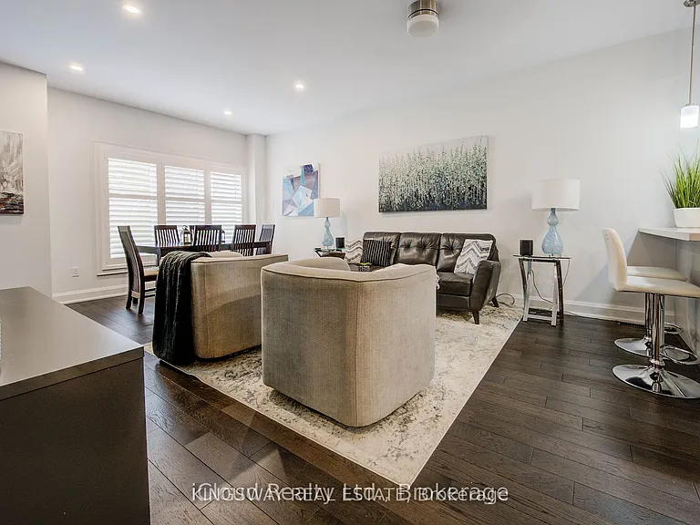 33 Jarvis St — Photo 15