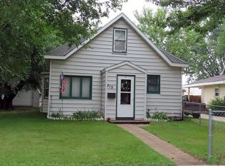315 Conley Ave S, Thief River Falls, MN 56701