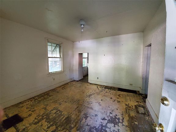2nd image of 7006 Dawson Pl