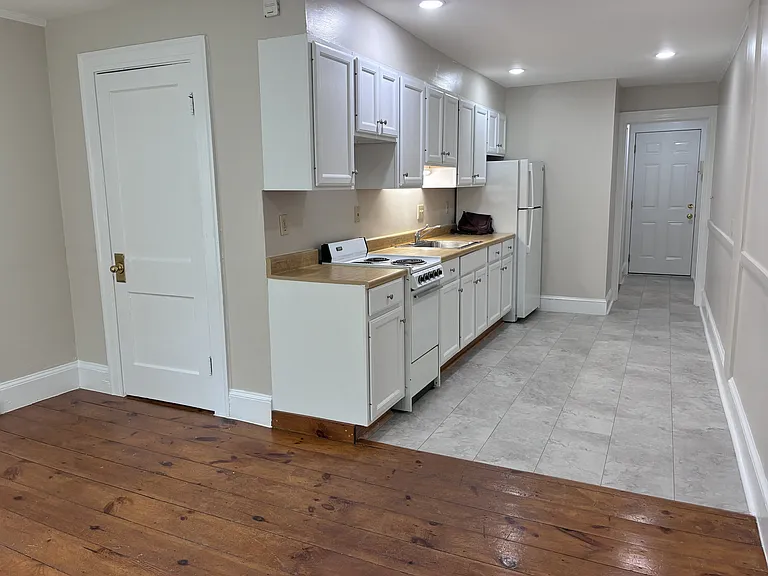 690 Congress St #3 — Photo 14