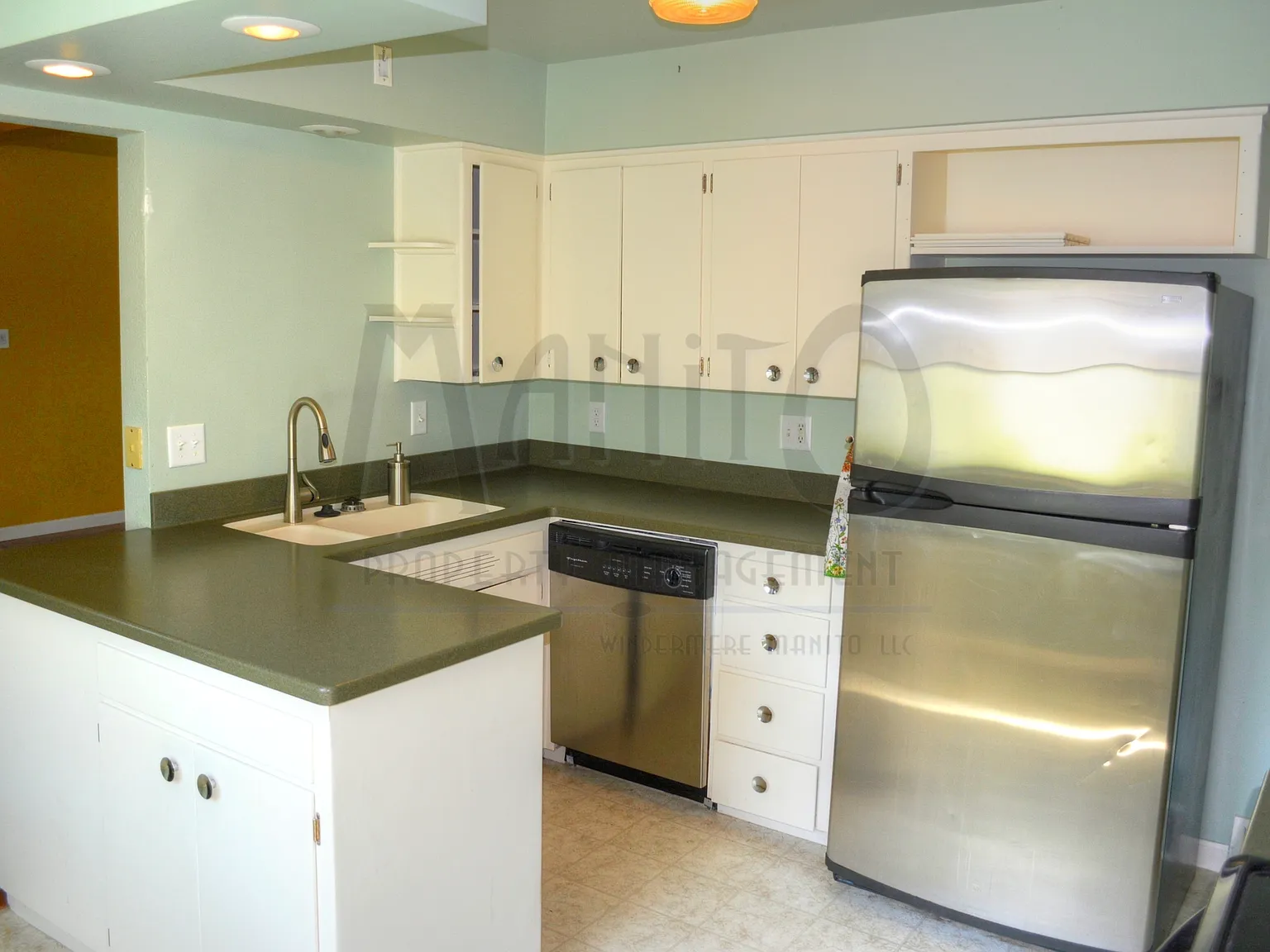3 bed, 1.5 bath, 1670 sqft, $1,850 — Photo 3