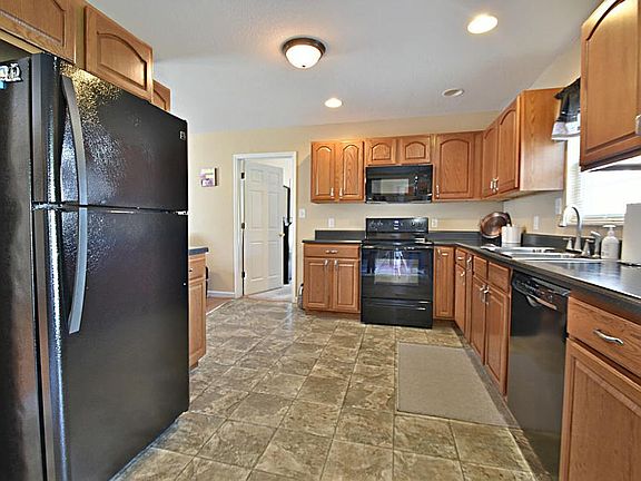 4th image of 6100 Cougar Dr